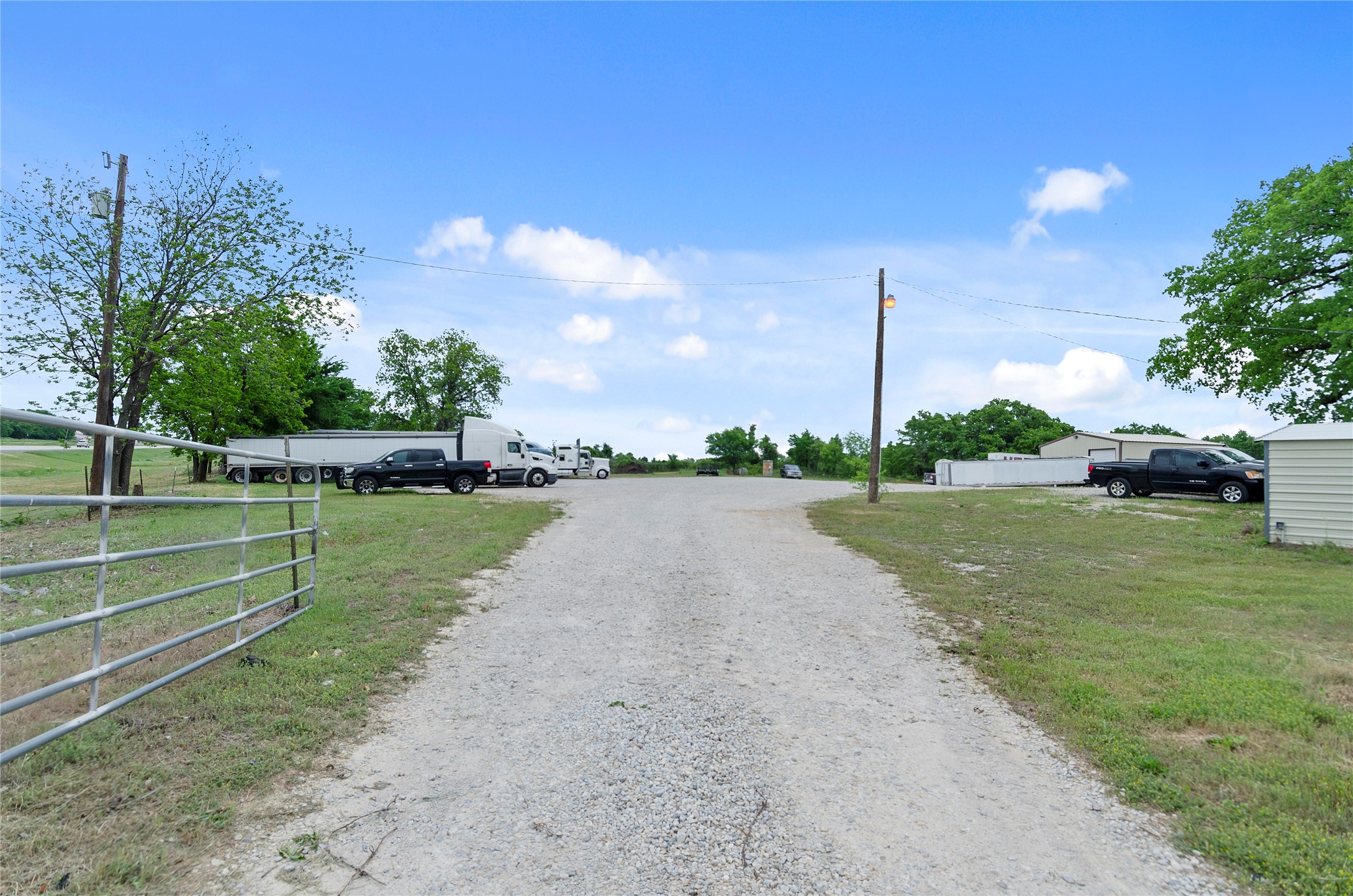 5716 N 287 Alvord TX 76225