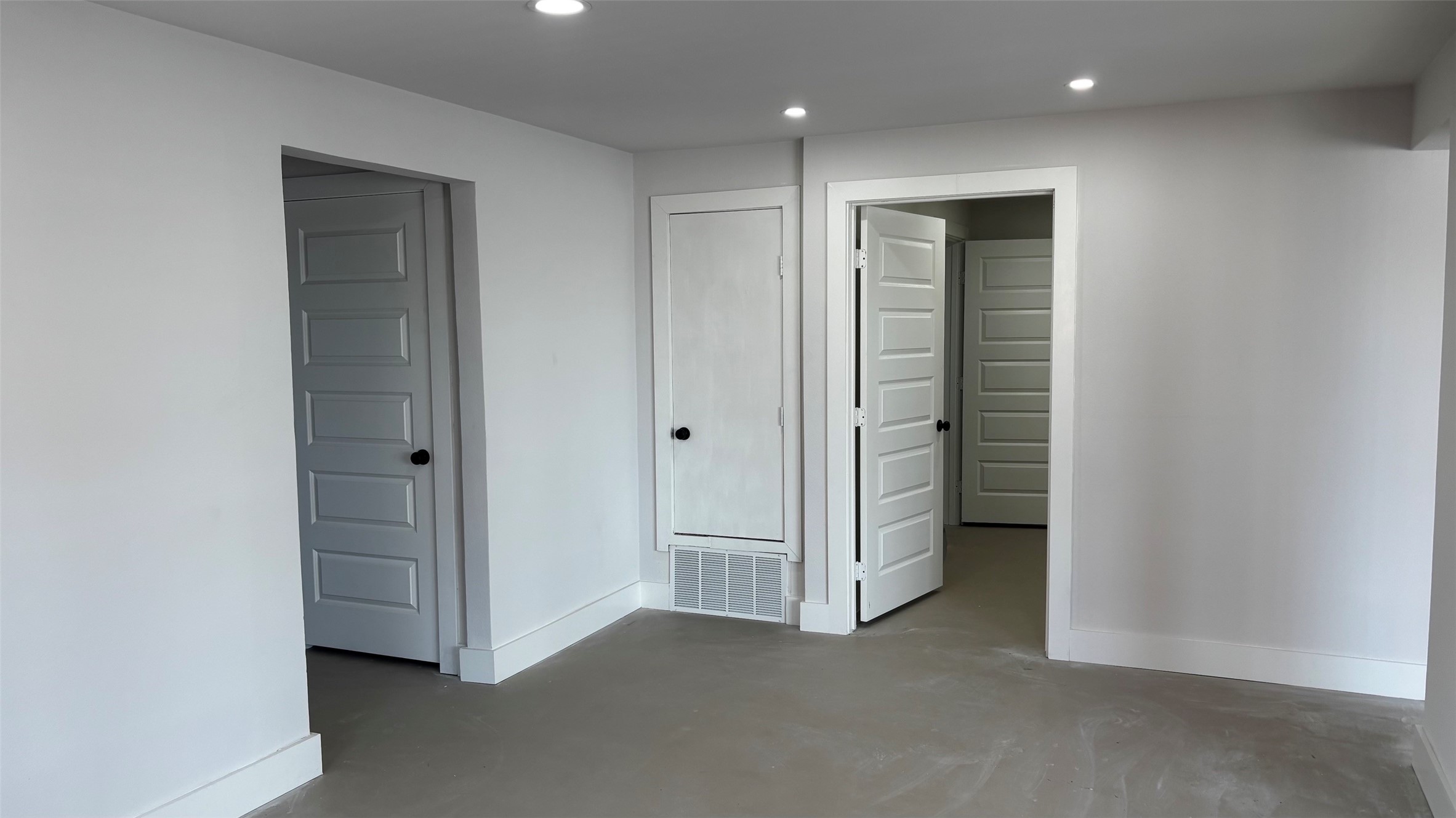 2726 W Mockingbird Lane Dallas TX 75235