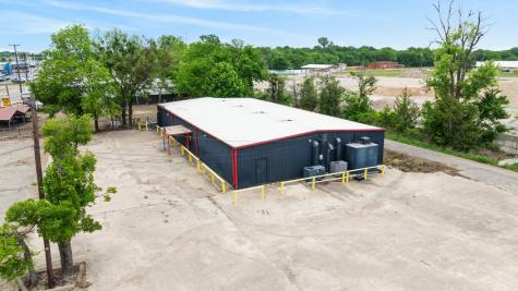 1734 N Main Street Paris TX 75460