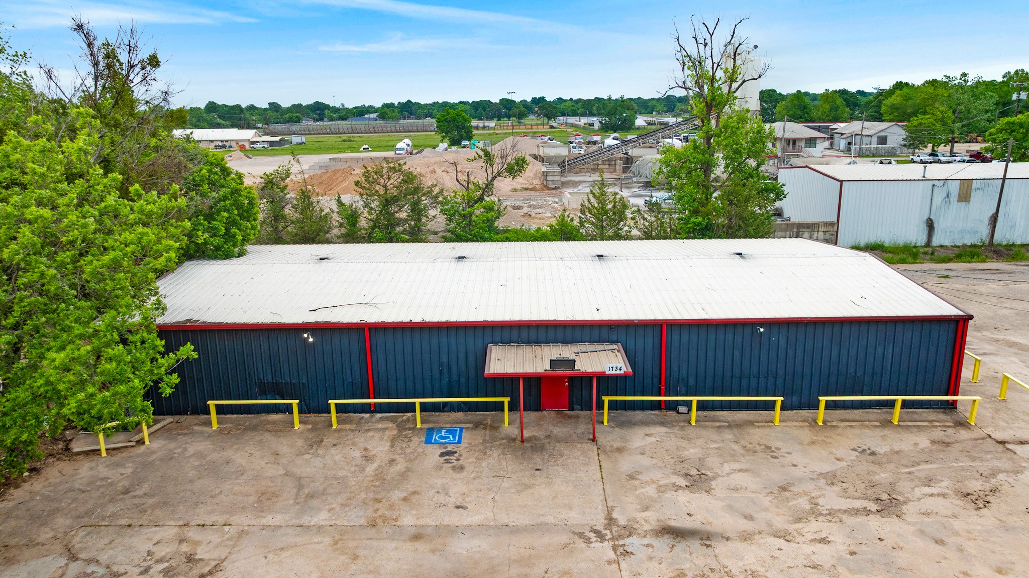 1734 N Main Street Paris TX 75460
