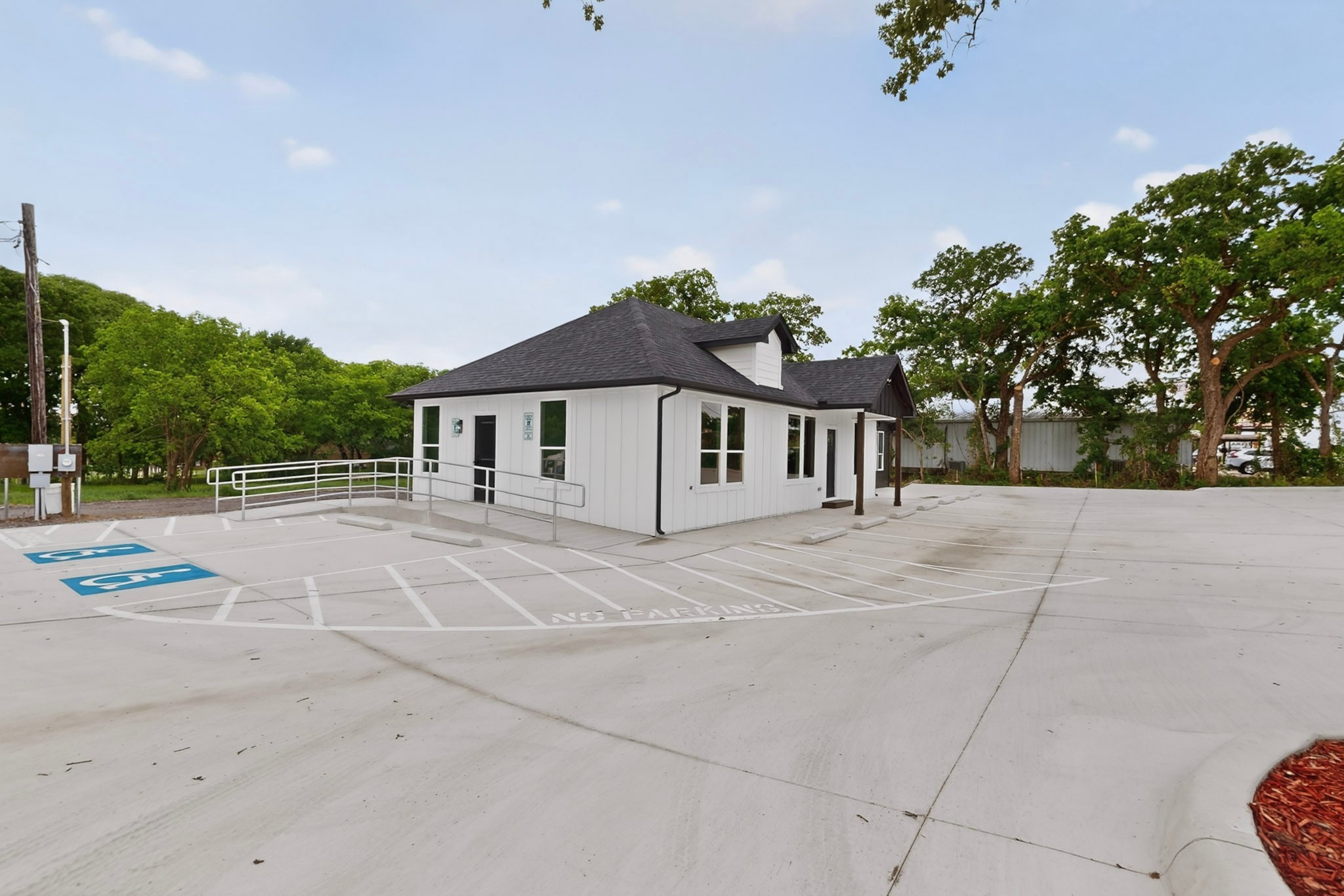 1917 W Highway 199 Az Sanctuary TX 76020