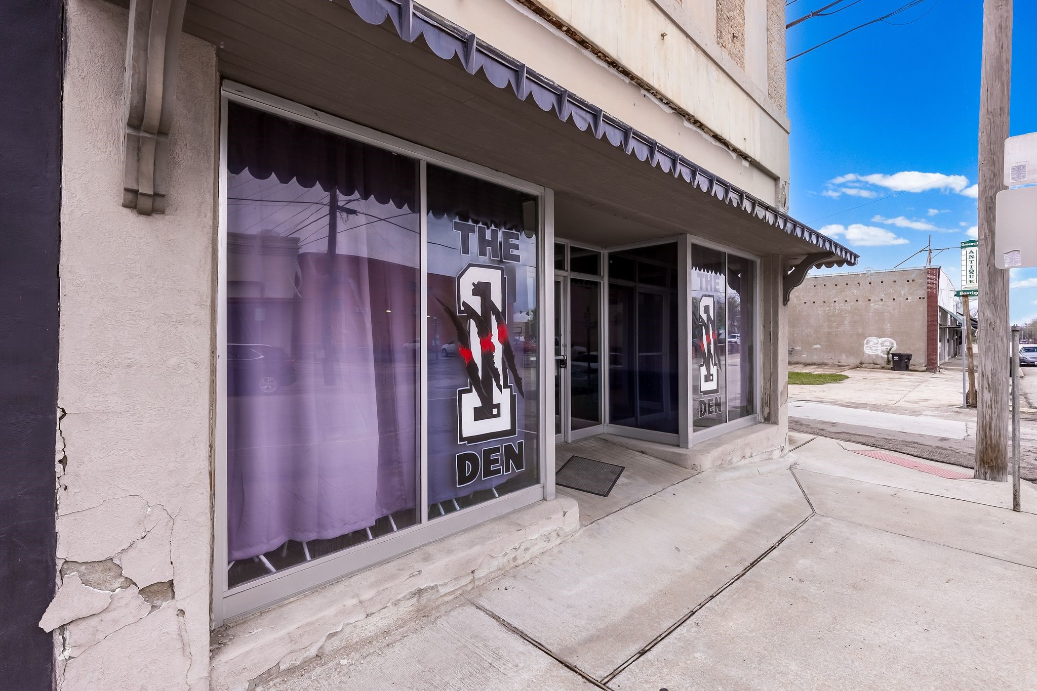 2402 Stonewall Street Greenville TX 75401