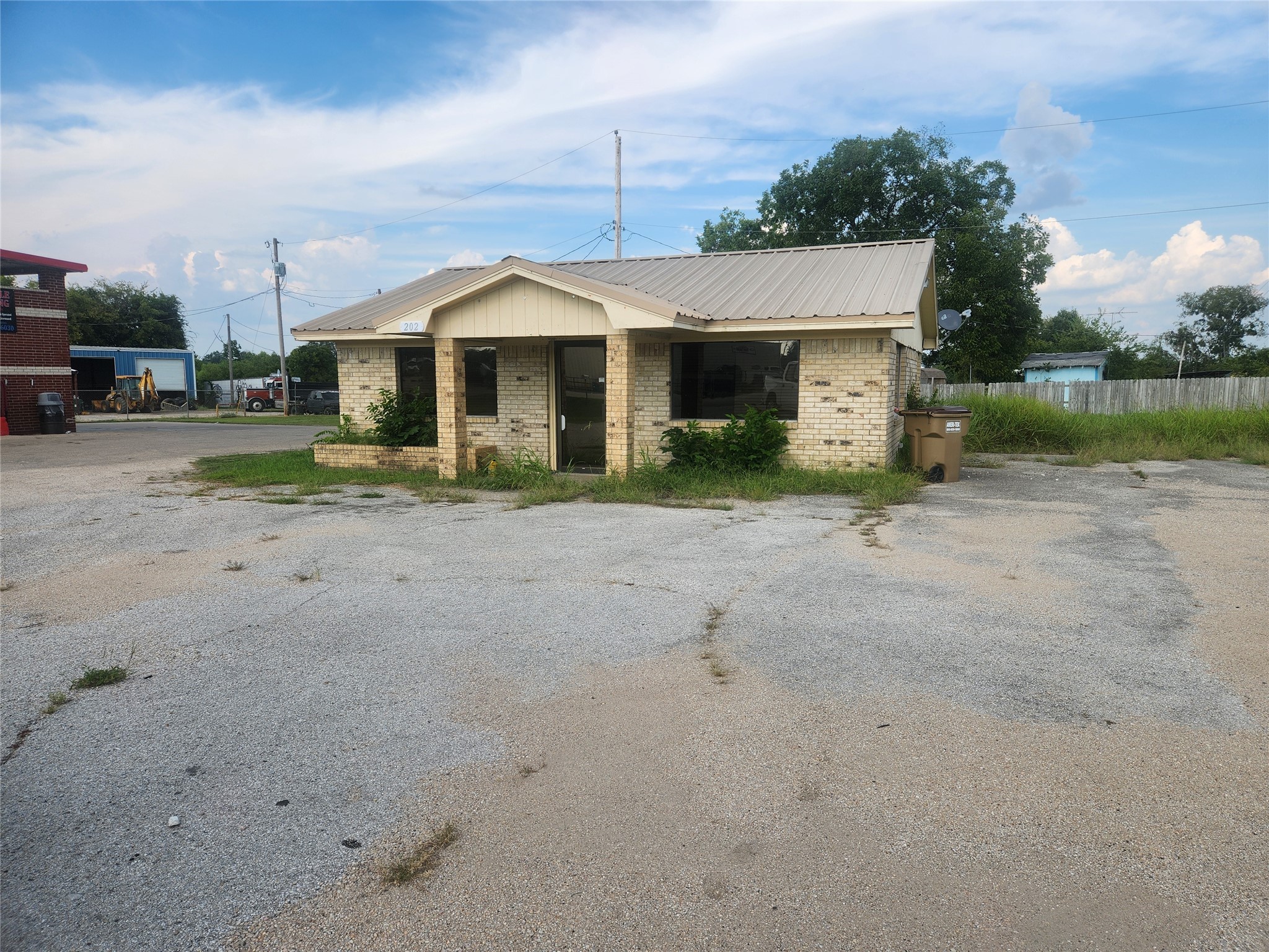 202 Us Highway 69 N Lone Oak TX 75453