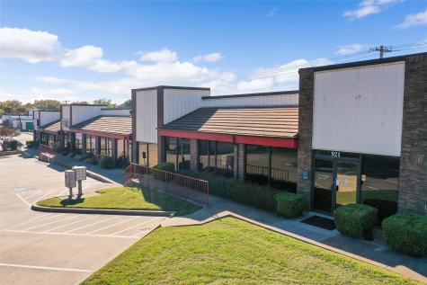 915-921 N Mill Street Lewisville TX 75057