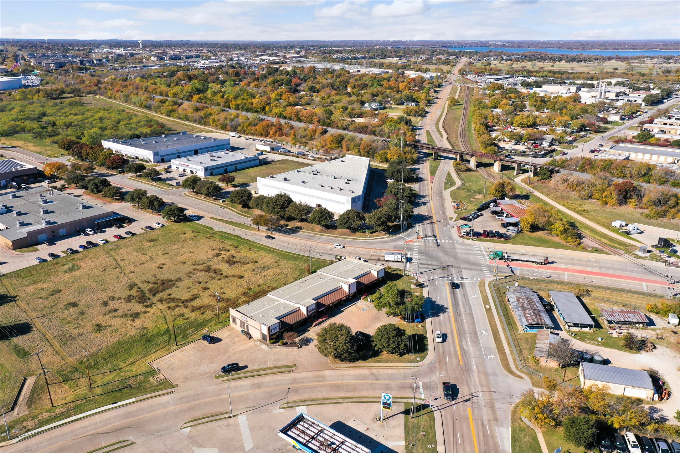 915-921 N Mill Street Lewisville TX 75057