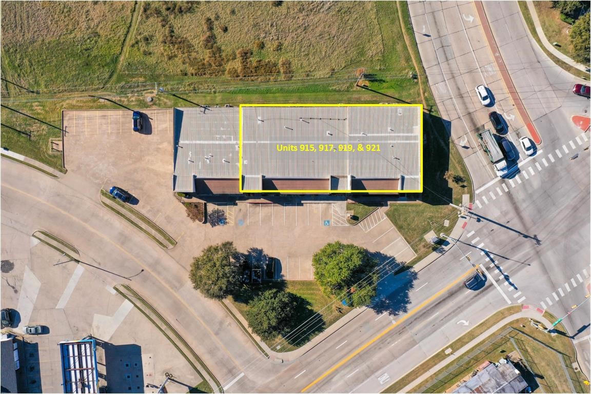 915-921 N Mill Street Lewisville TX 75057