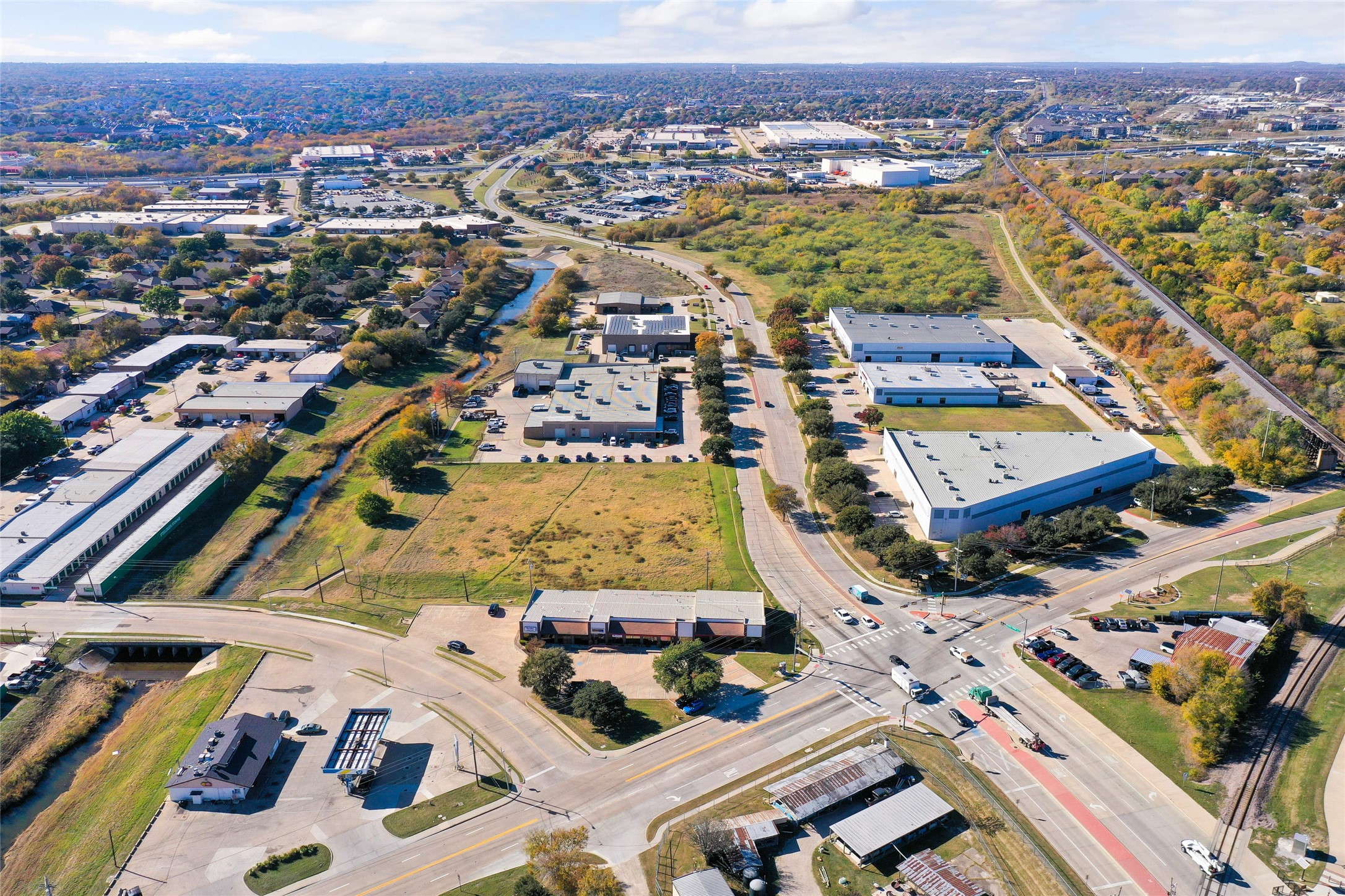 915-921 N Mill Street Lewisville TX 75057