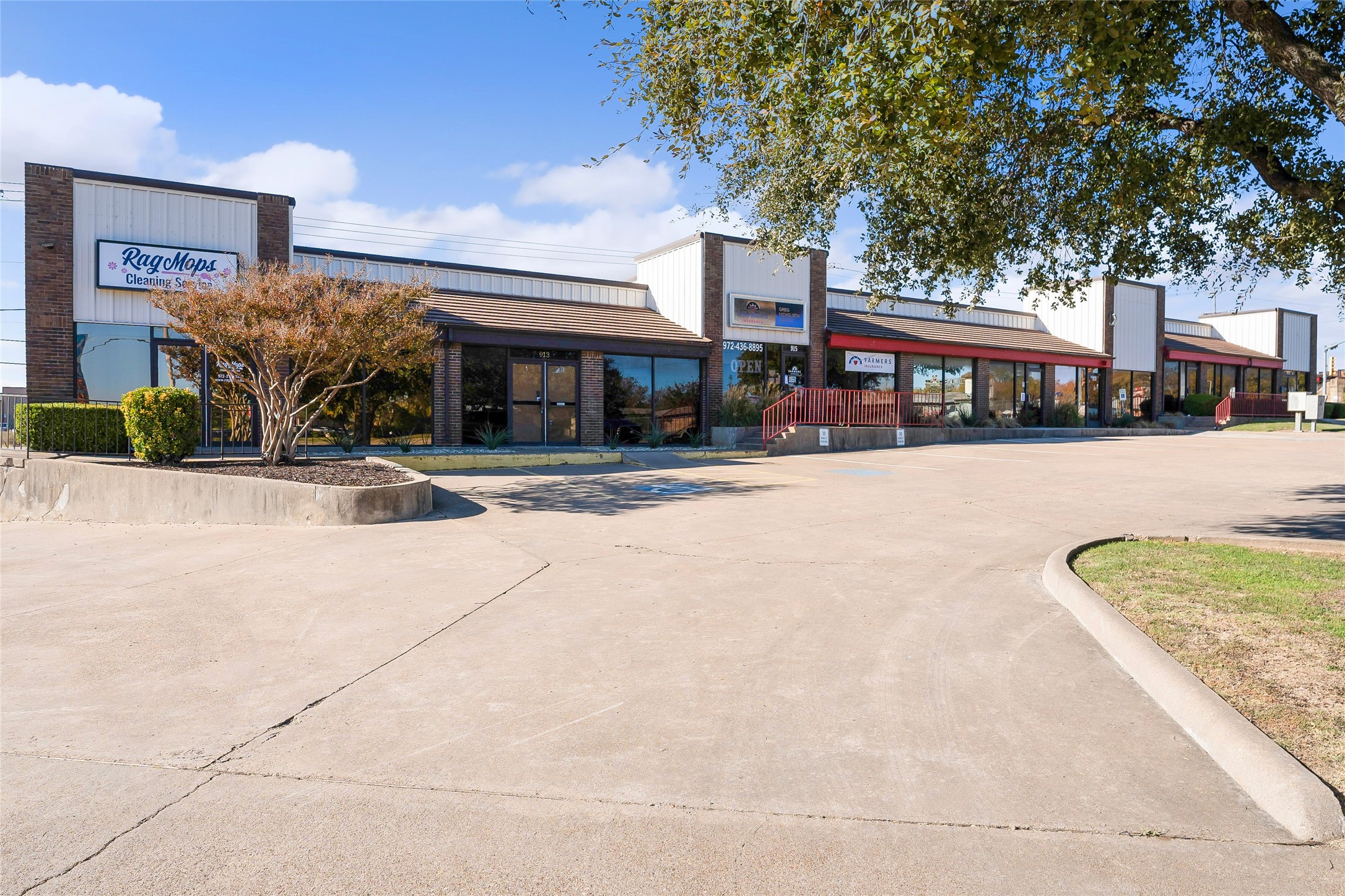 915-921 N Mill Street Lewisville TX 75057