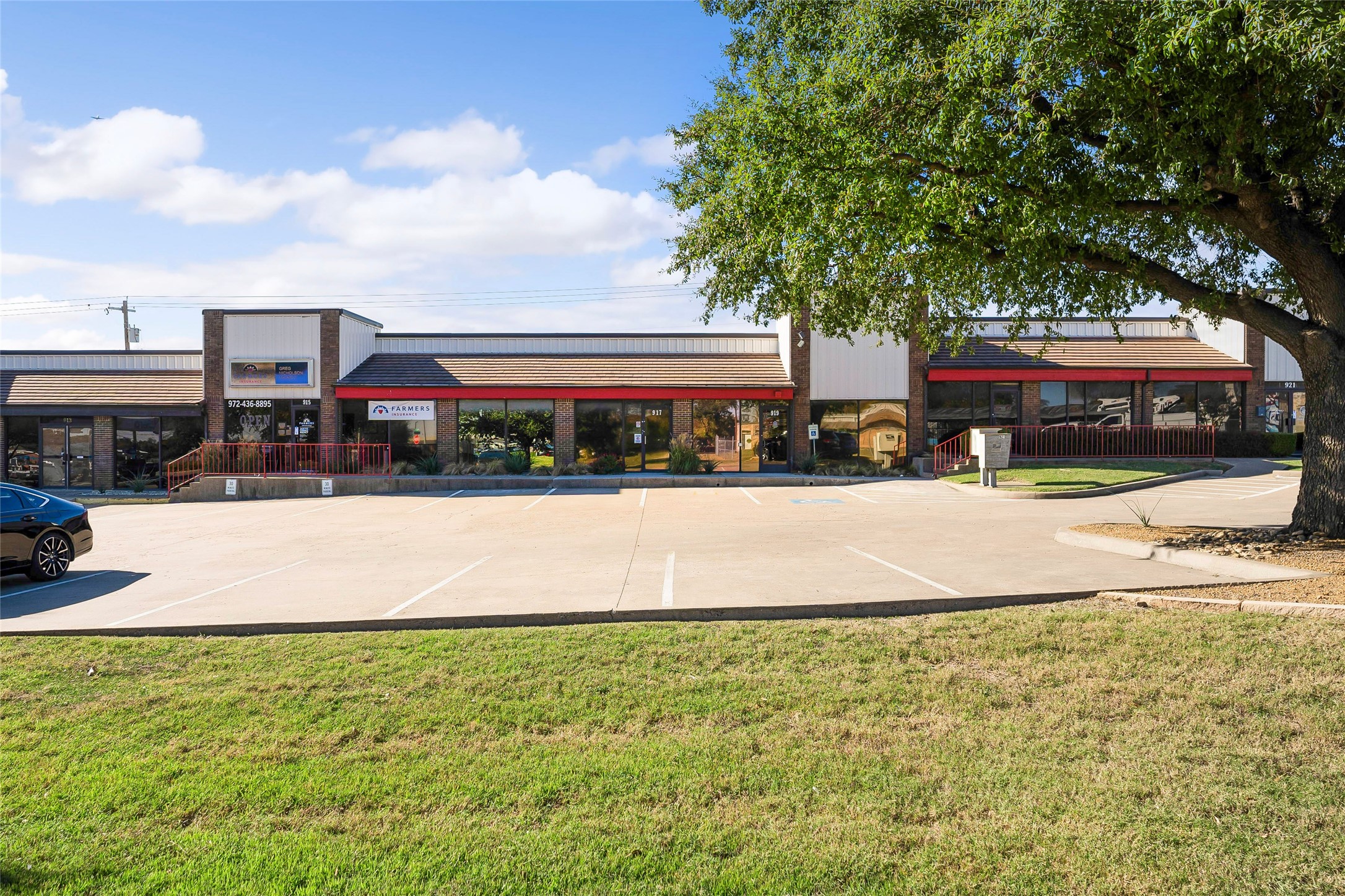 915-921 N Mill Street Lewisville TX 75057
