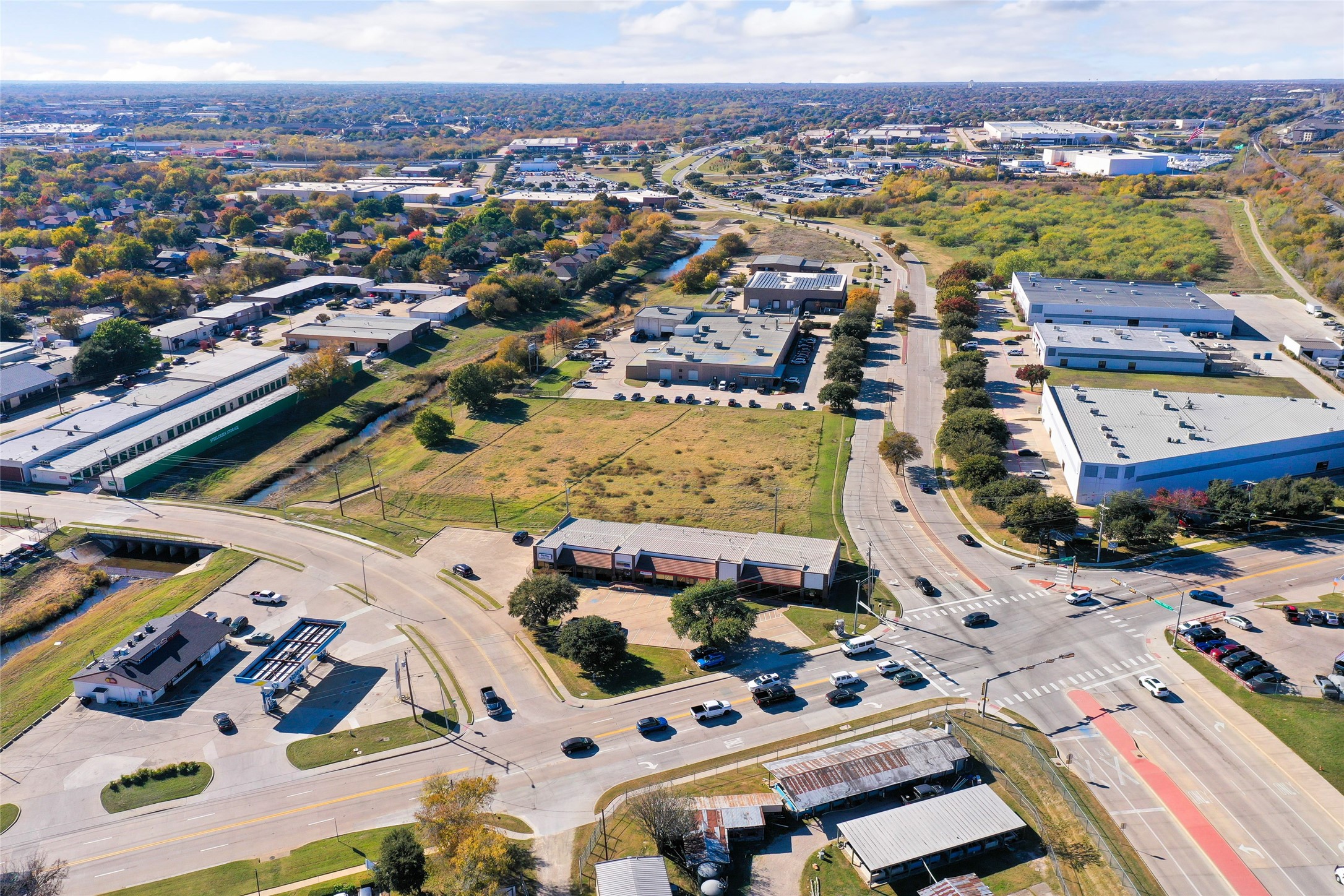 915-921 N Mill Street Lewisville TX 75057