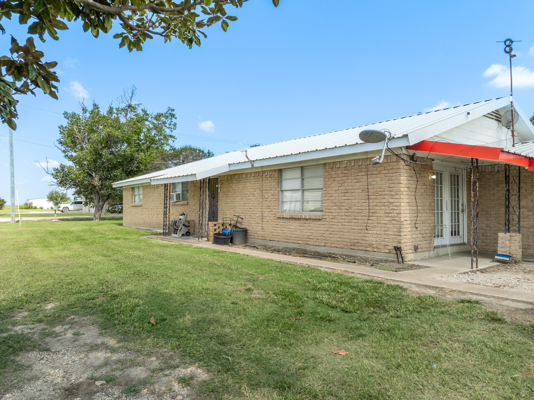 312 W Live Oak Malone TX 76660