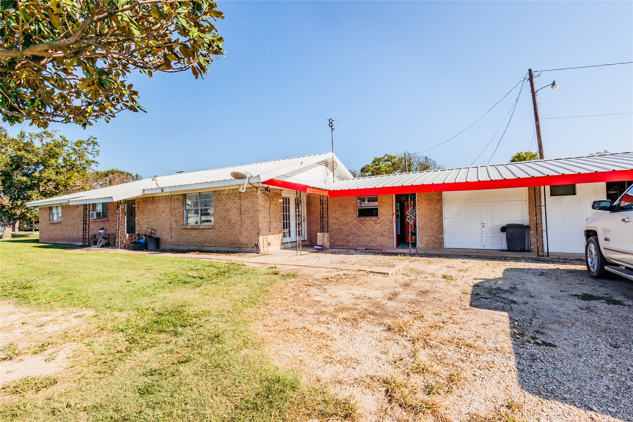 312 W Live Oak Malone TX 76660