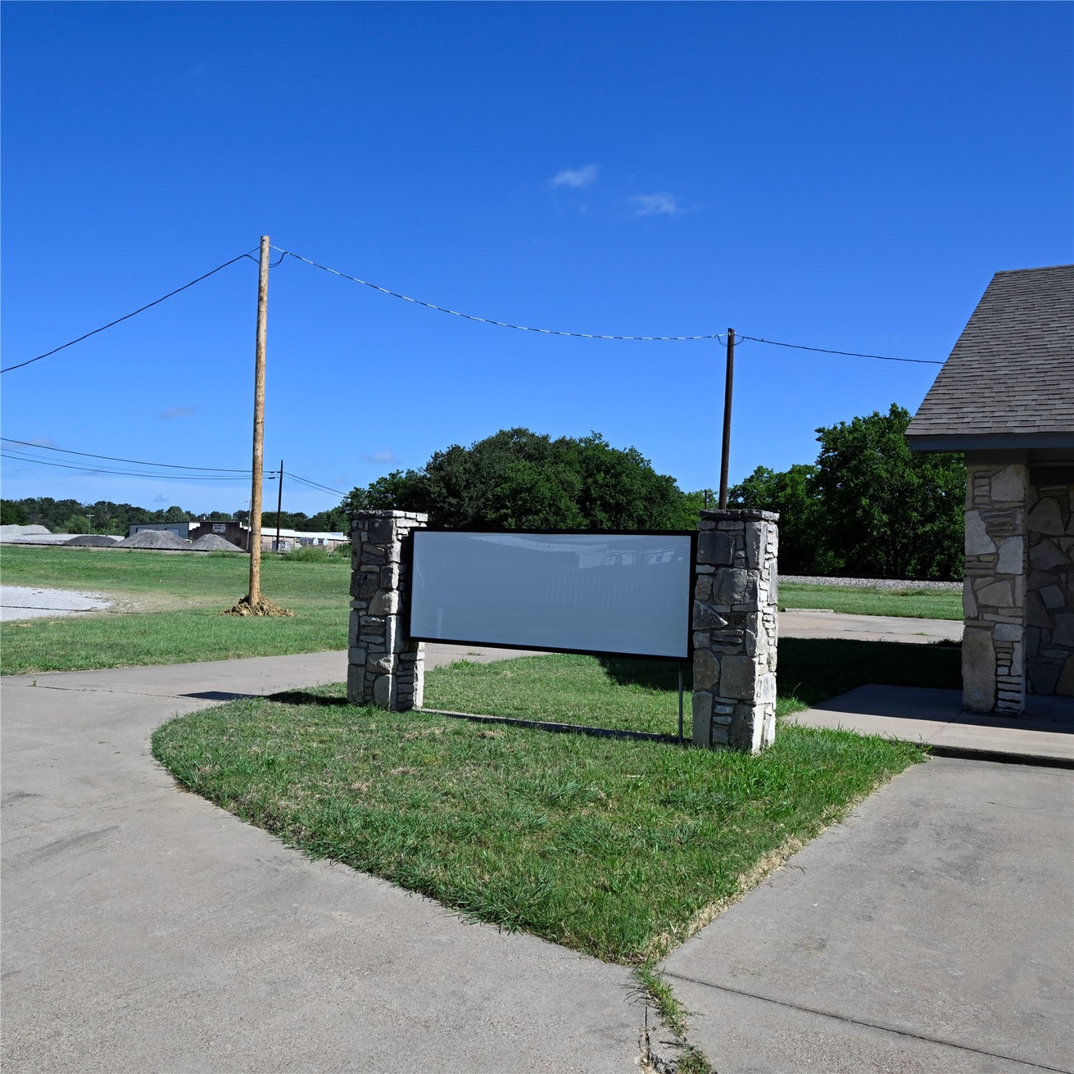117 Gordon Road Mingus TX 76463