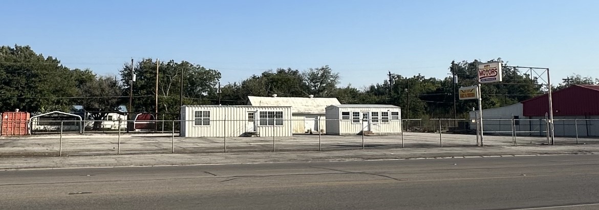 1112 W Main Olney TX 76374