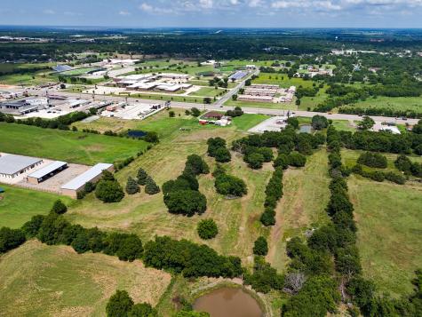 1709 N State Highway 121 Bonham TX 75418