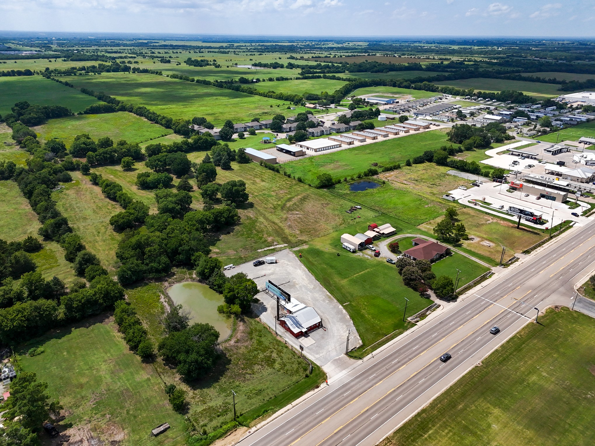 1709 N State Highway 121 Bonham TX 75418