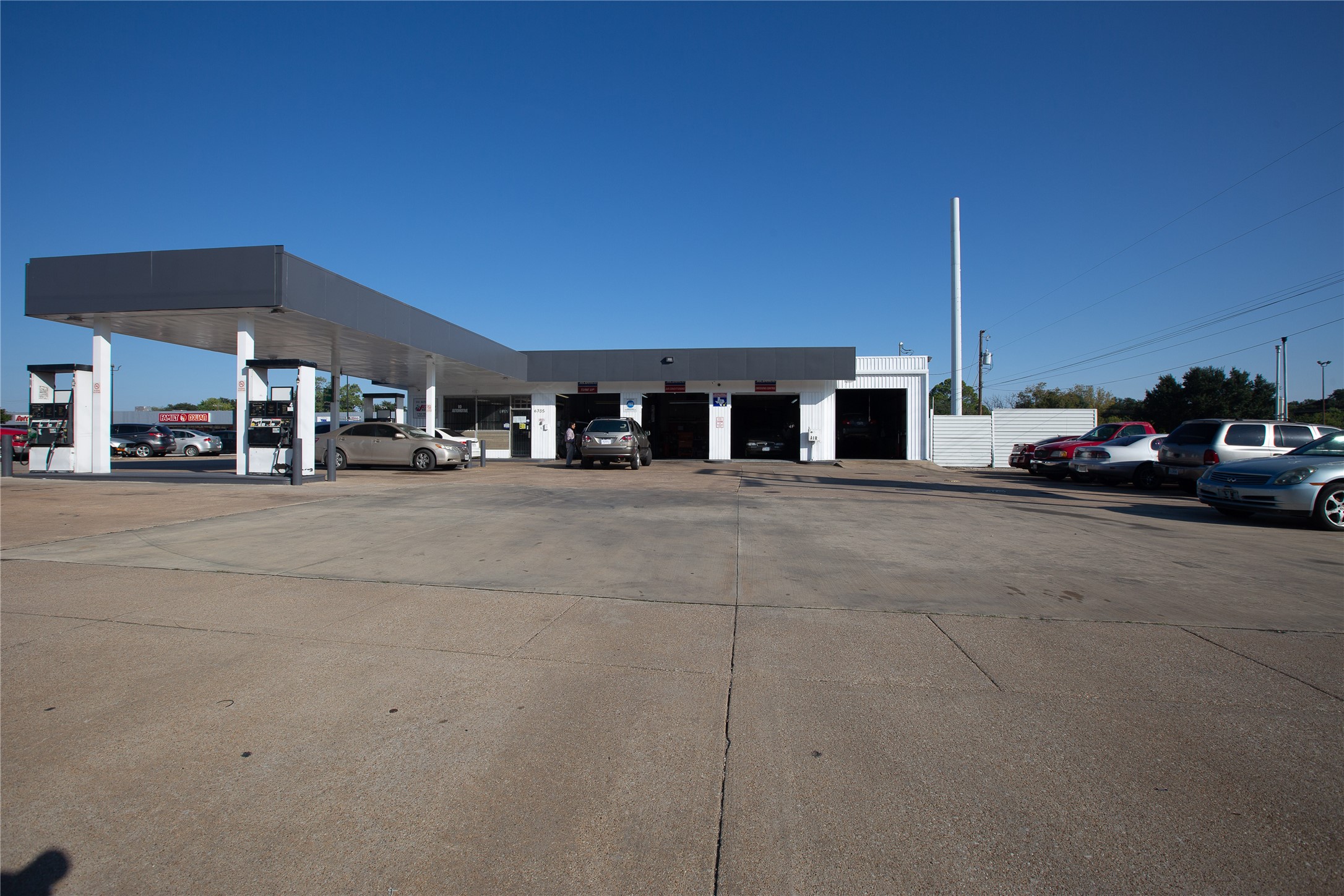 6705 Meadowbrook Drive Fort Worth TX 76112