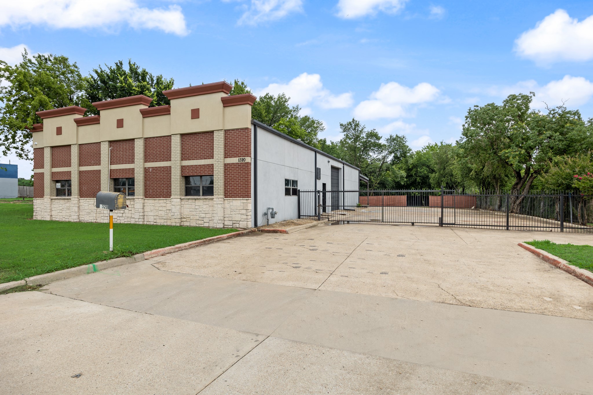 1320 Us Highway 80 E Mesquite TX 75149