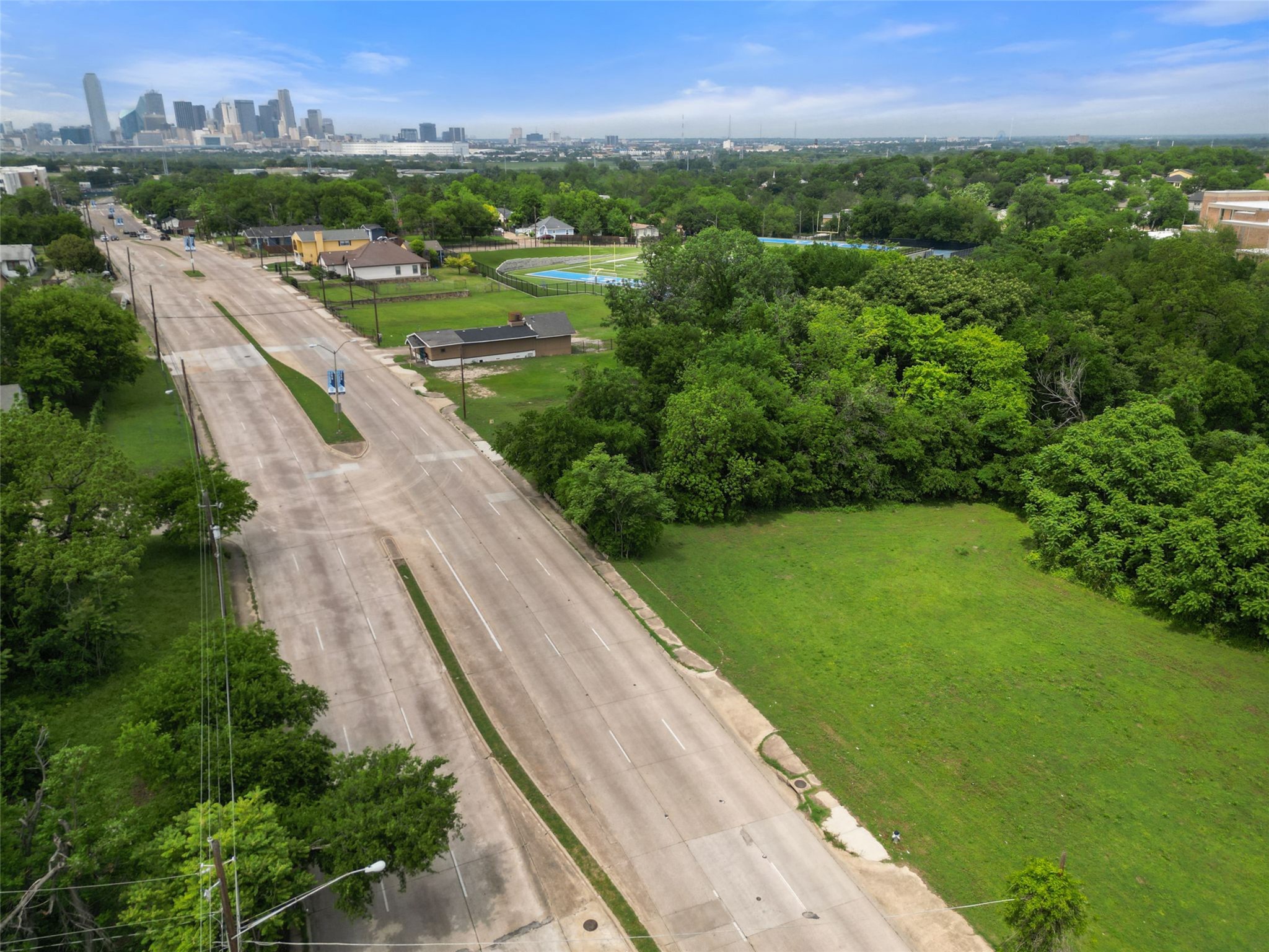 654 S Corinth Street Road Dallas TX 75203