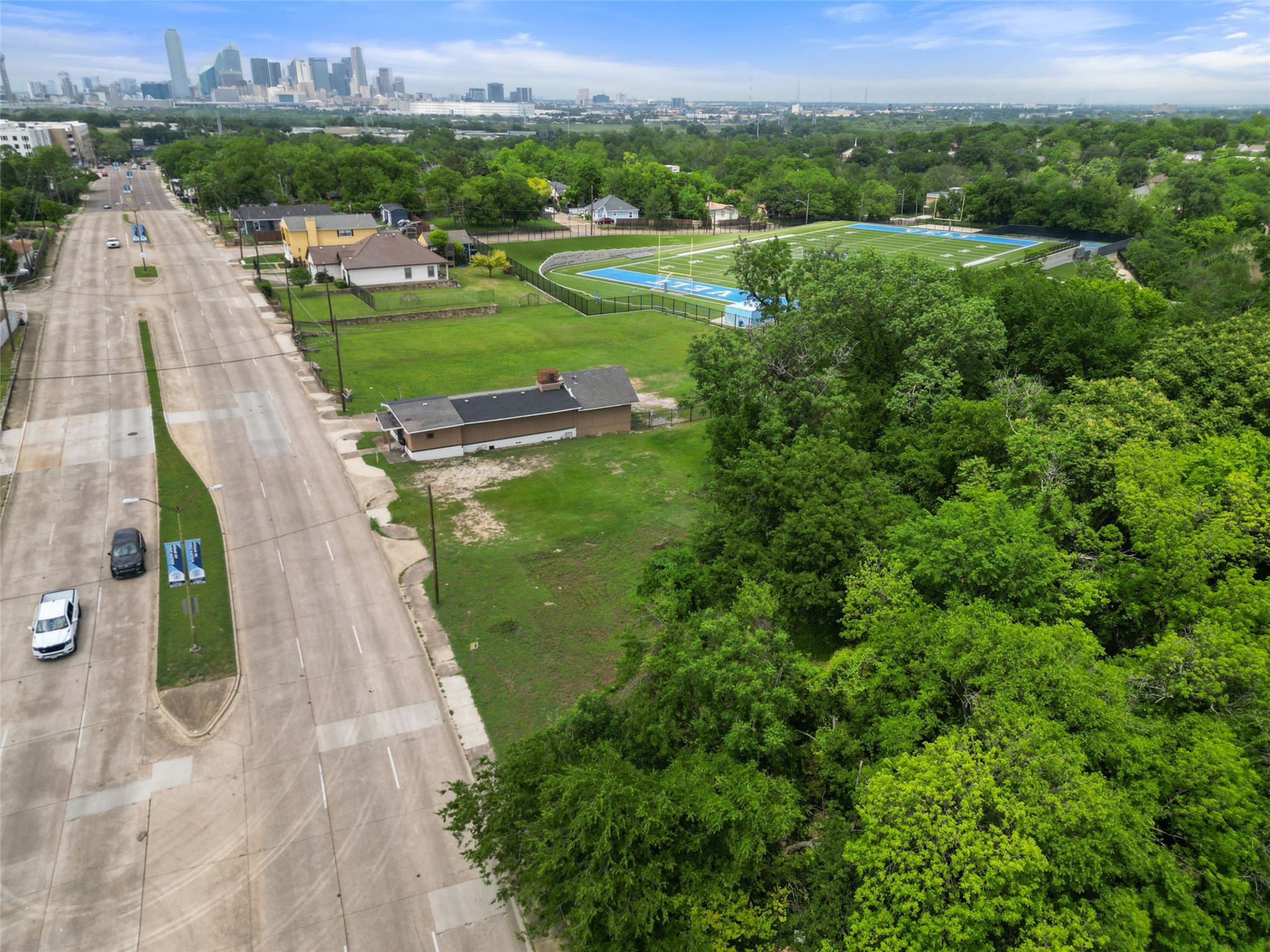 654 S Corinth Street Road Dallas TX 75203