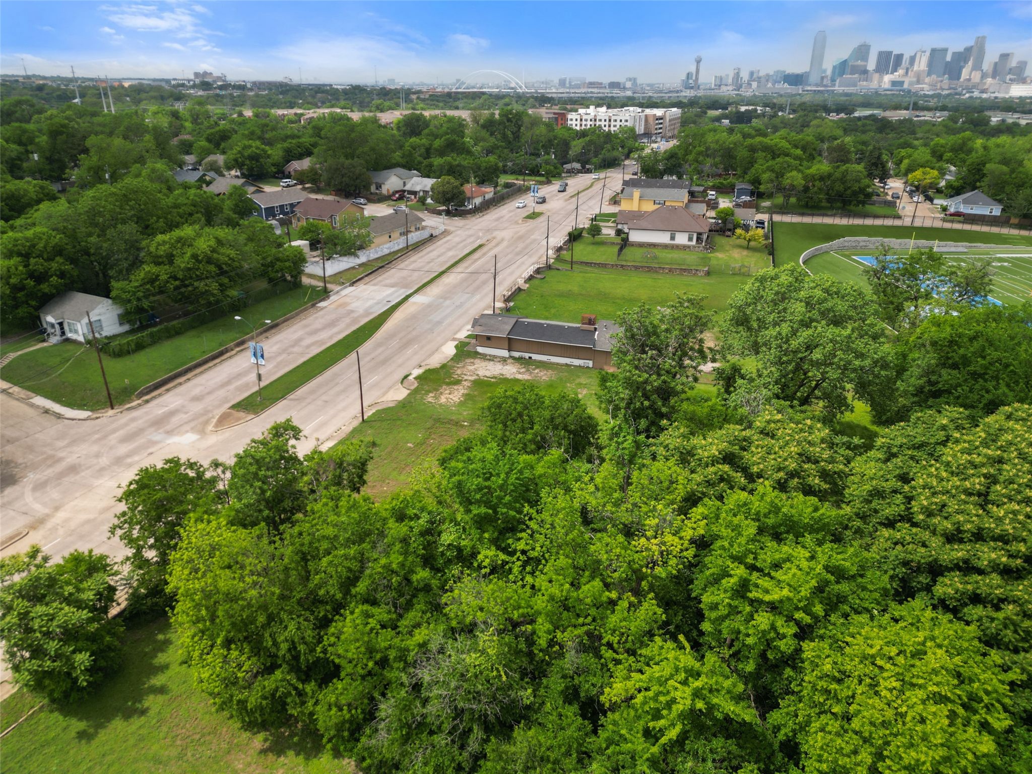 654 S Corinth Street Road Dallas TX 75203