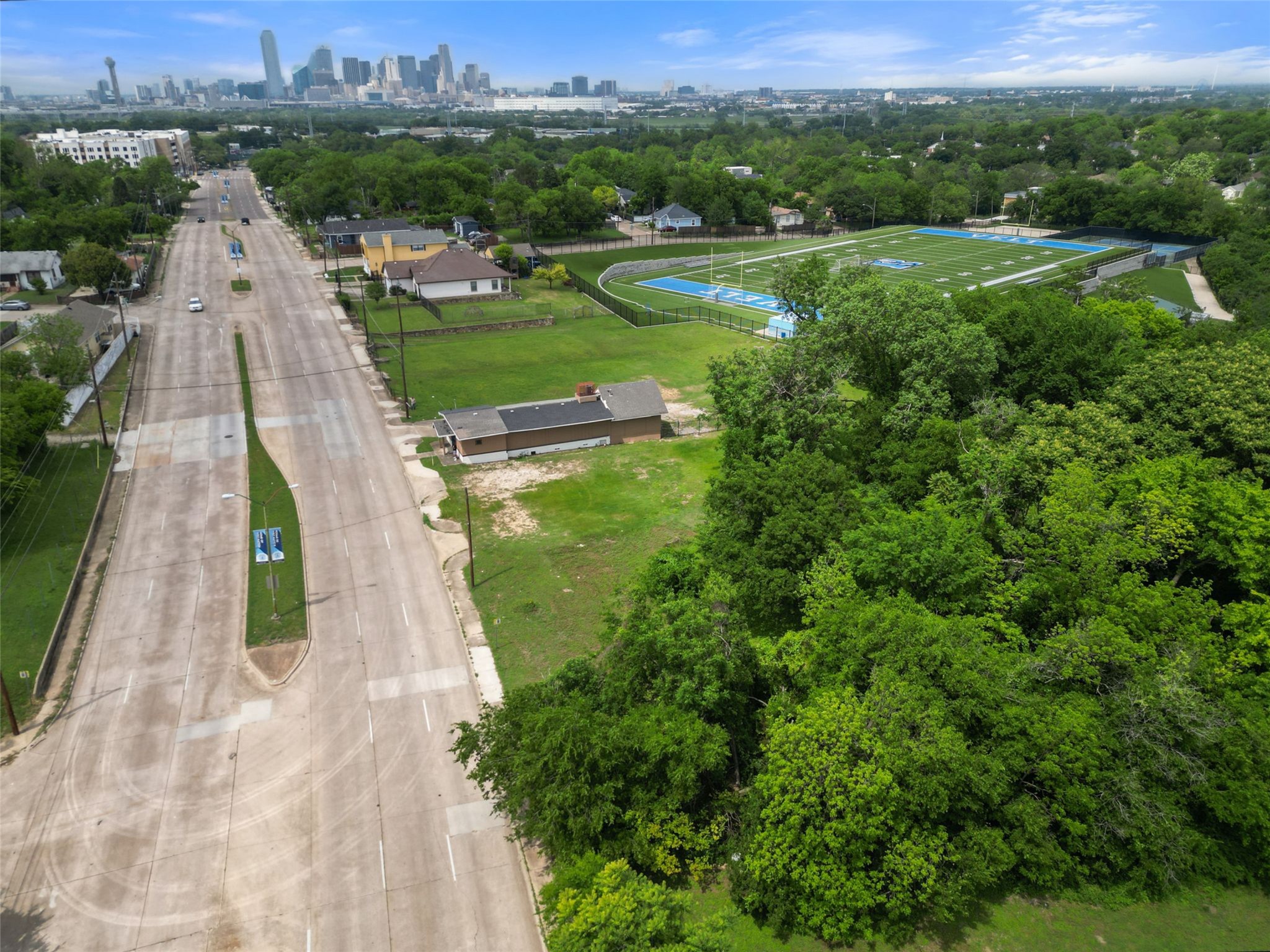 654 S Corinth Street Road Dallas TX 75203