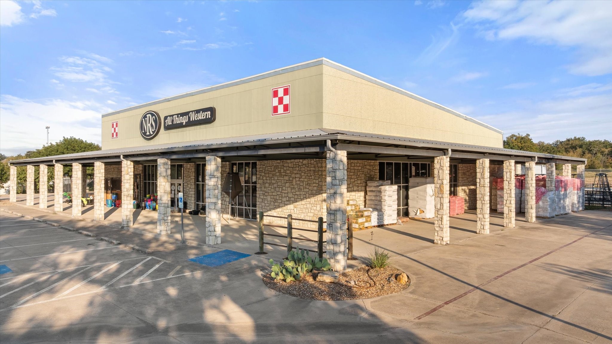 2521 E Highway 377 Granbury TX 76049