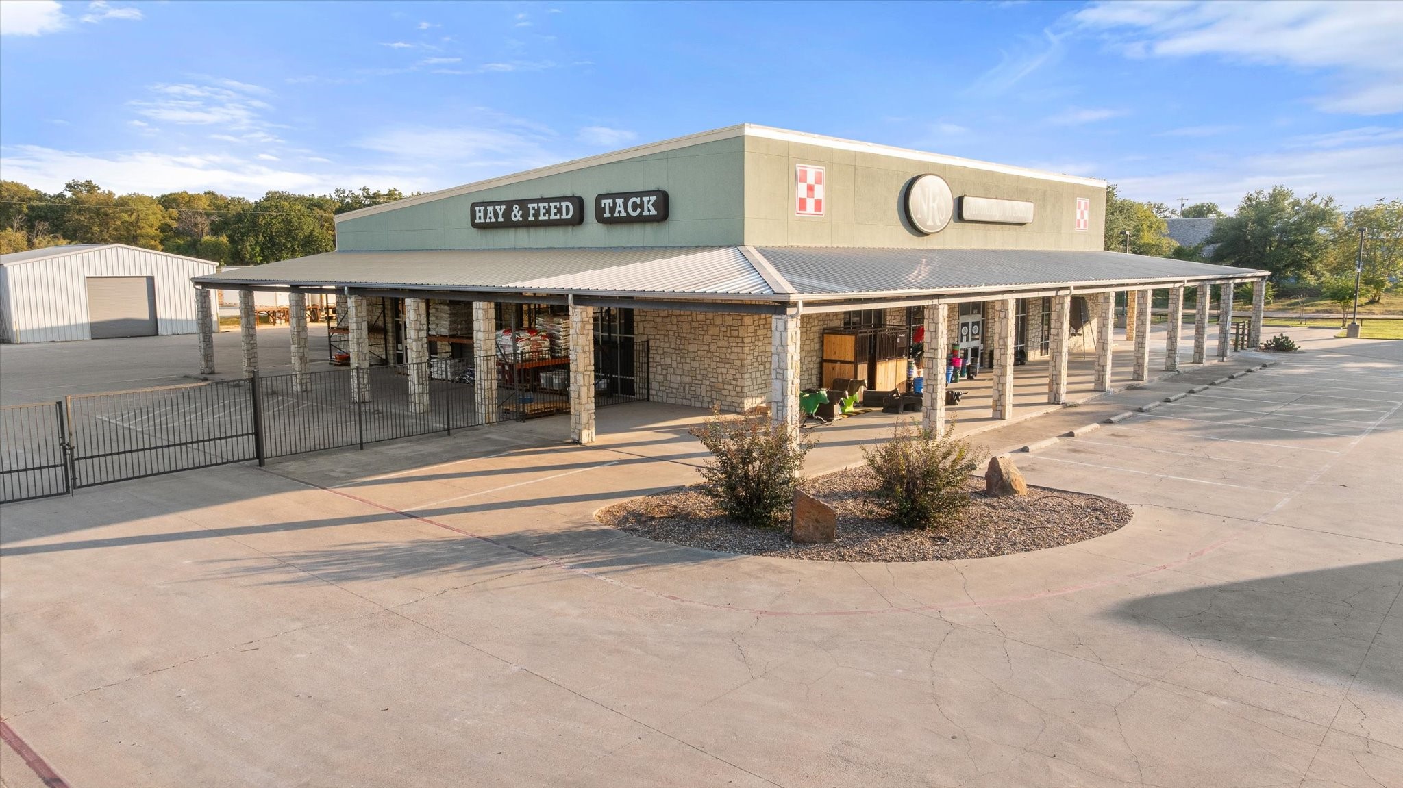 2521 E Highway 377 Granbury TX 76049