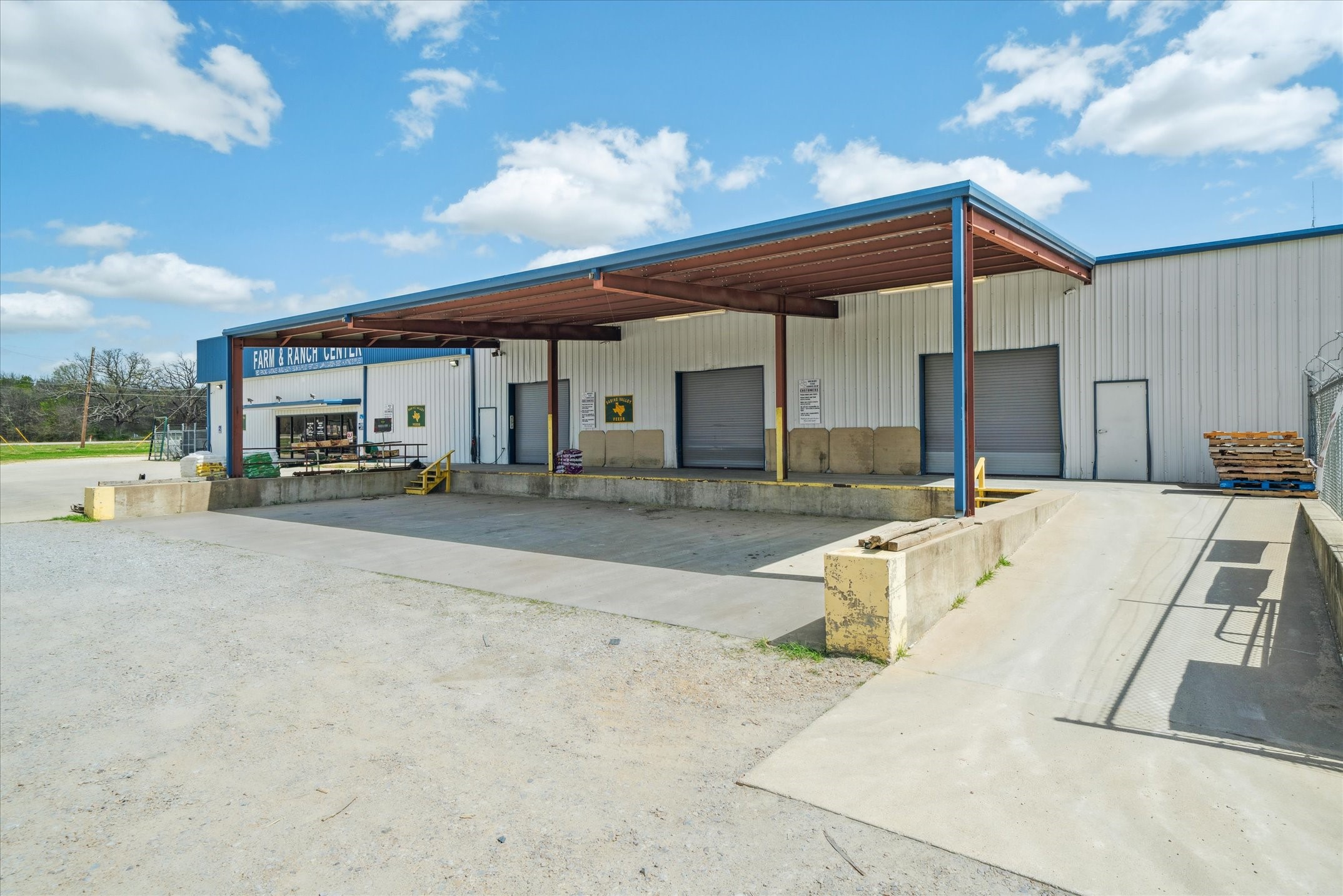 150 W Main Street Clarksville TX 75426