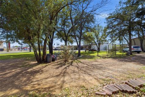 307 N Britain Road Irving TX 75061