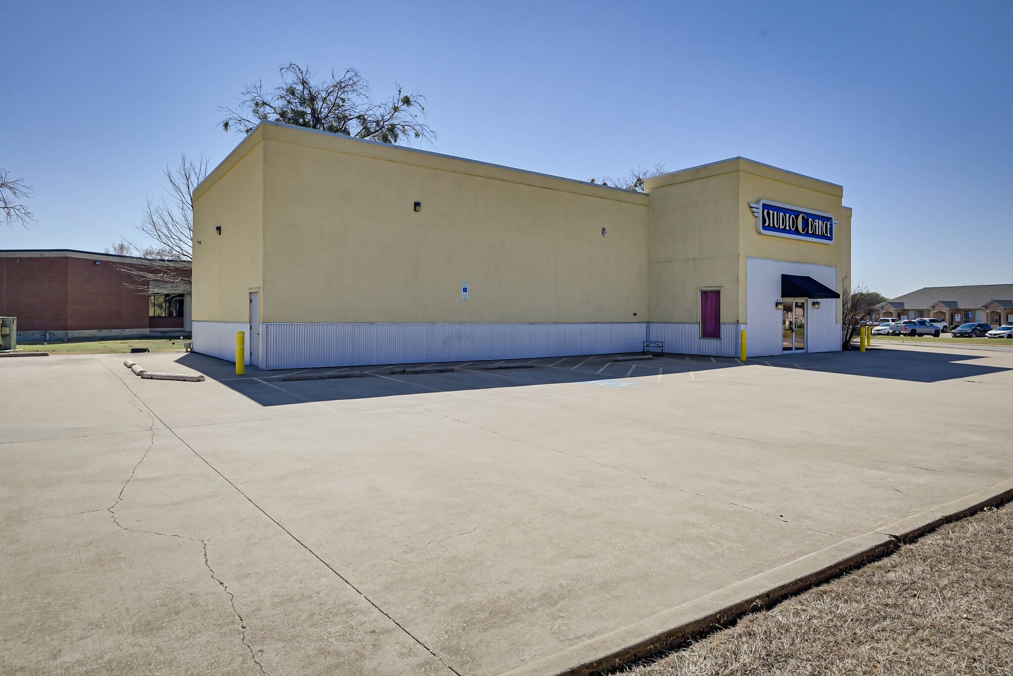 120 NW Newton Drive Burleson TX 76028