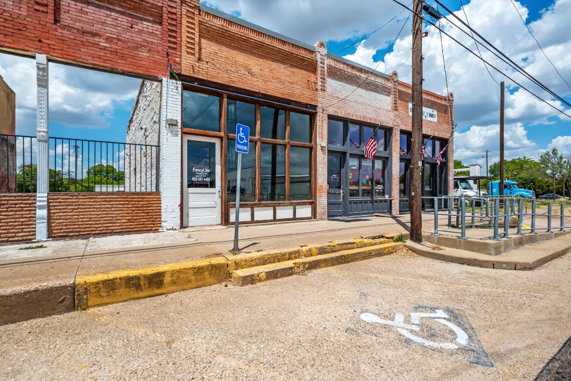 107 N Main Street Milford TX 76670