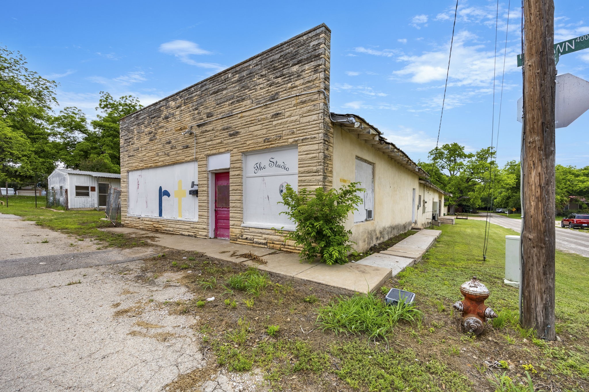 214 N High Street San Saba TX 76877