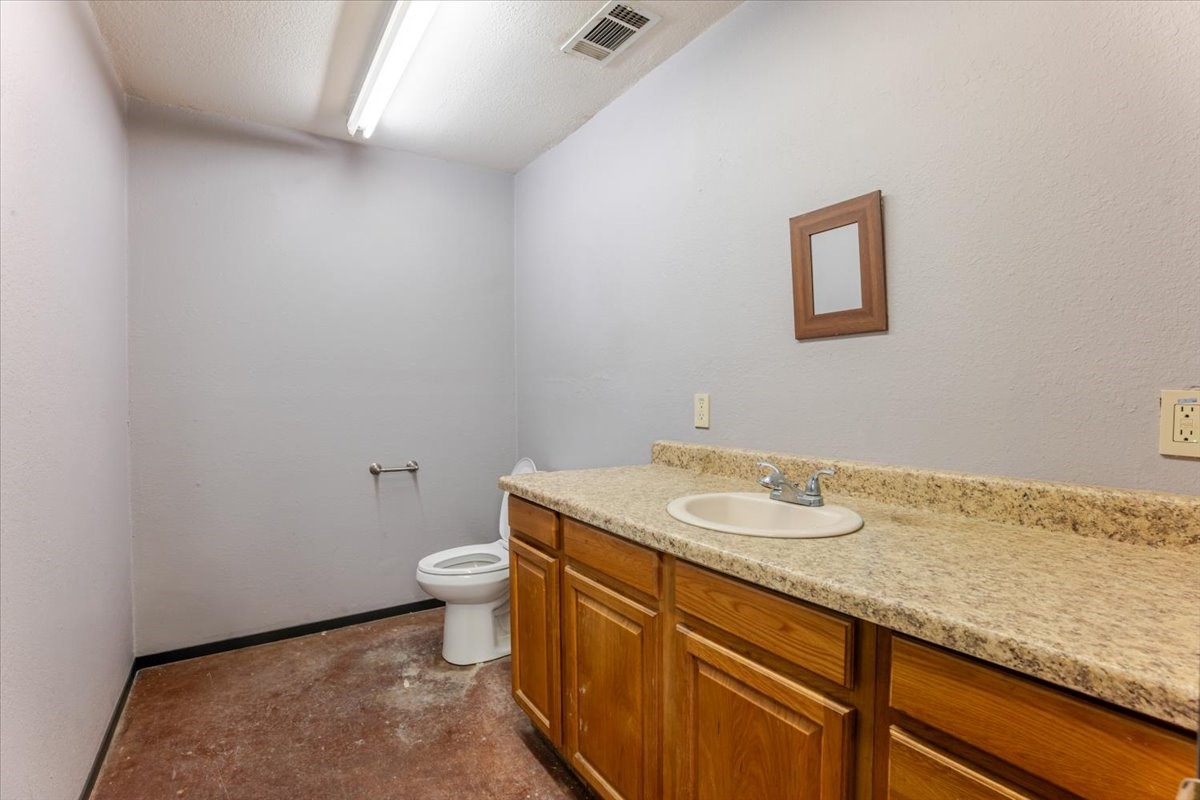 2815 S Highway 281 Mineral Wells TX 76067