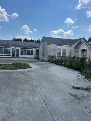 125 W Second Street Rhome TX 76078