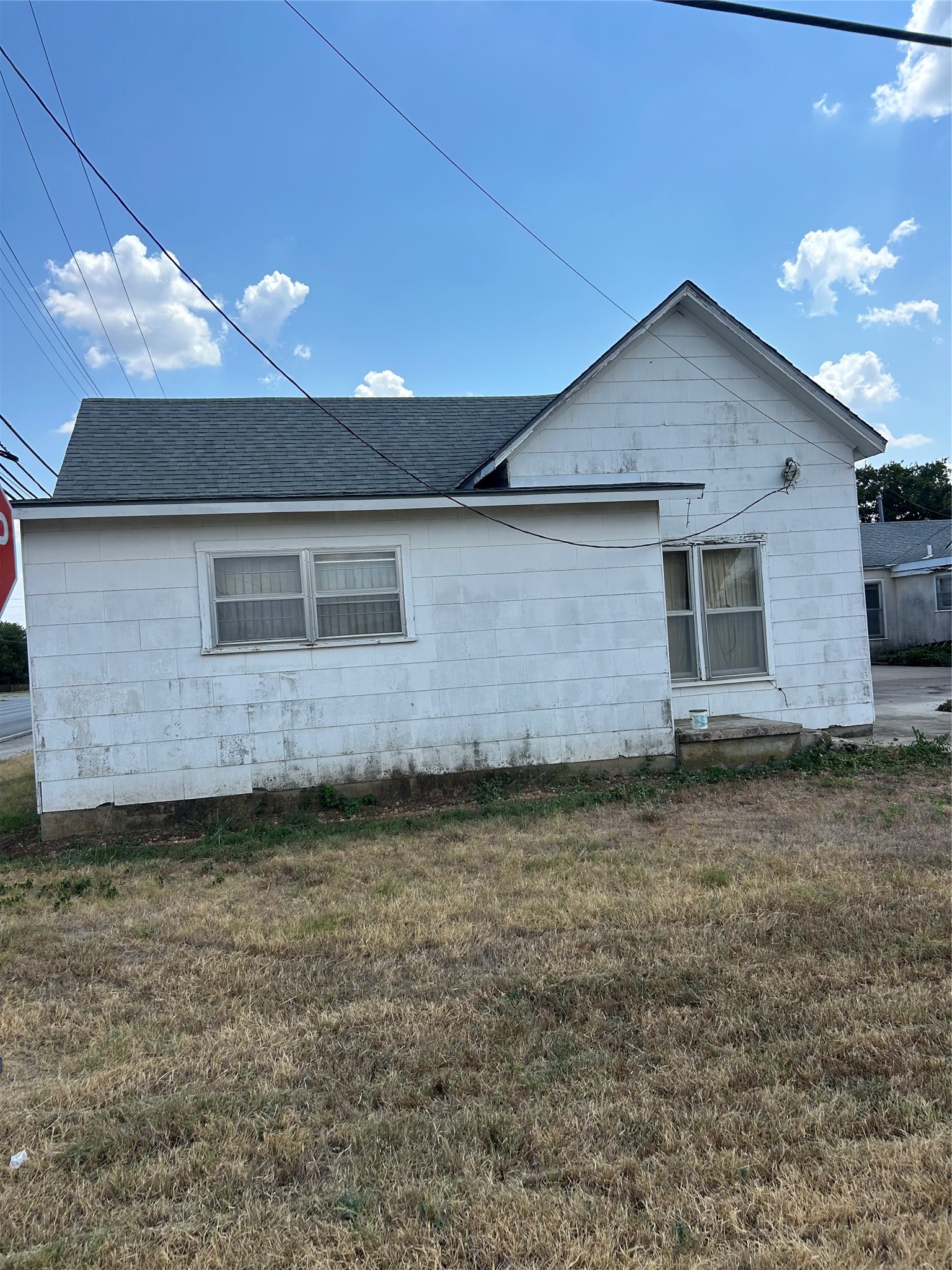 125 W Second Street Rhome TX 76078