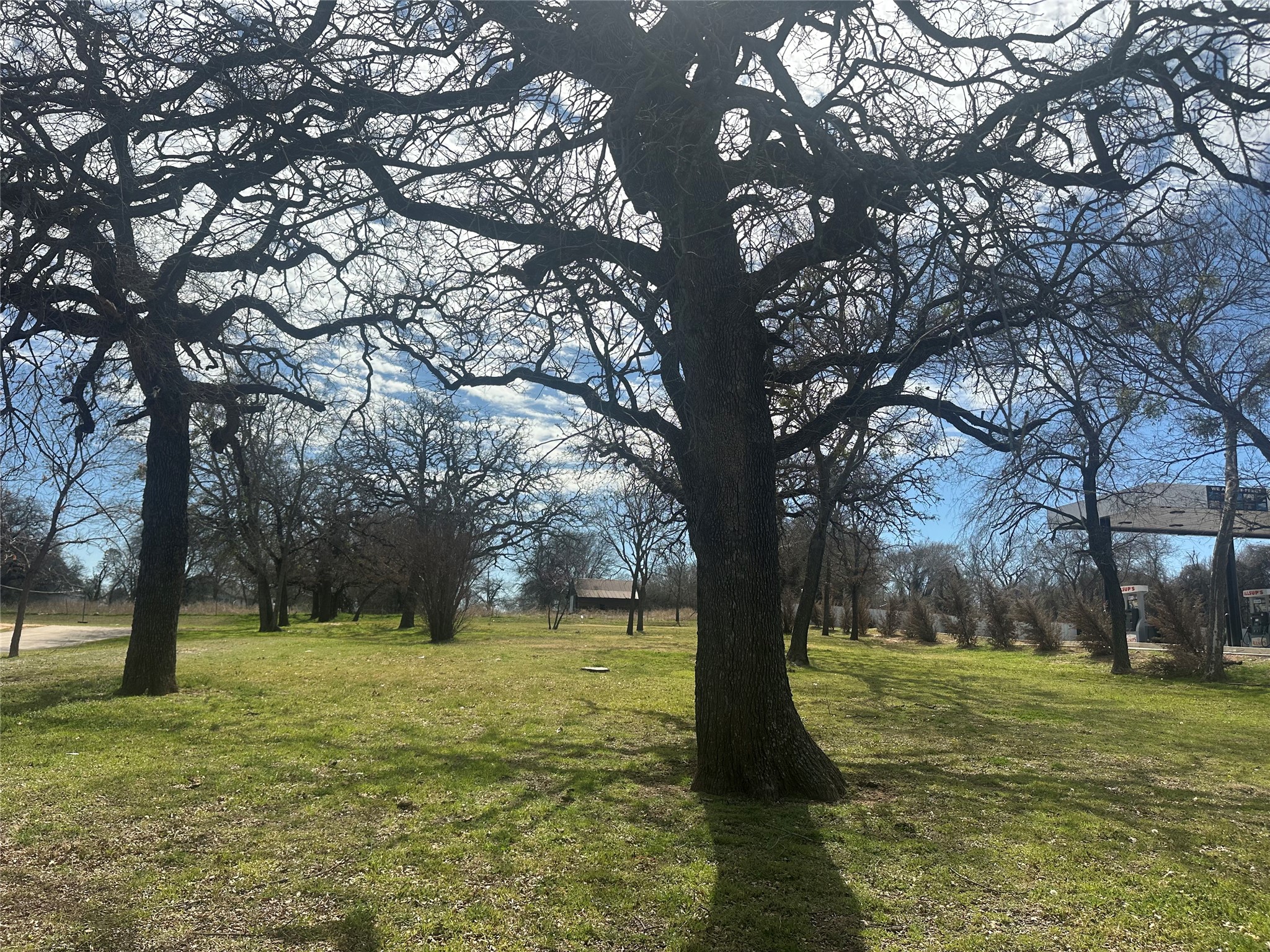 601 W Highway 199 Springtown TX 76082