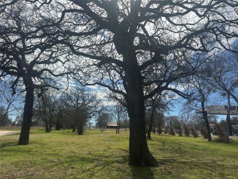 601 W Highway 199 Springtown TX 76082
