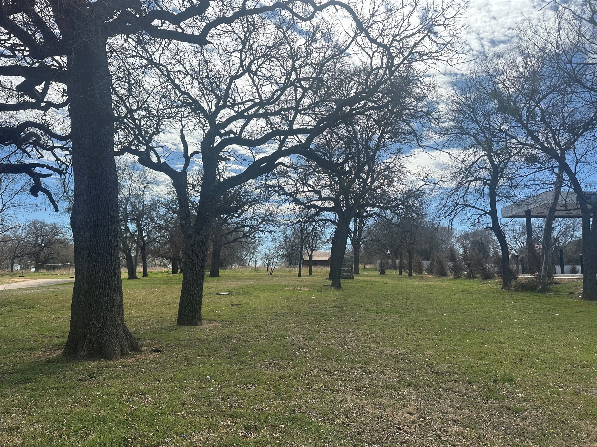601 W Highway 199 Springtown TX 76082