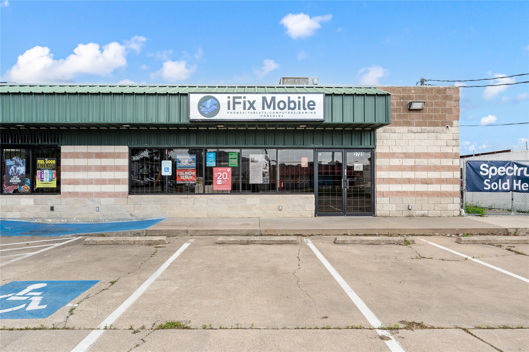 2712-2720 W Division Street Arlington TX 76012