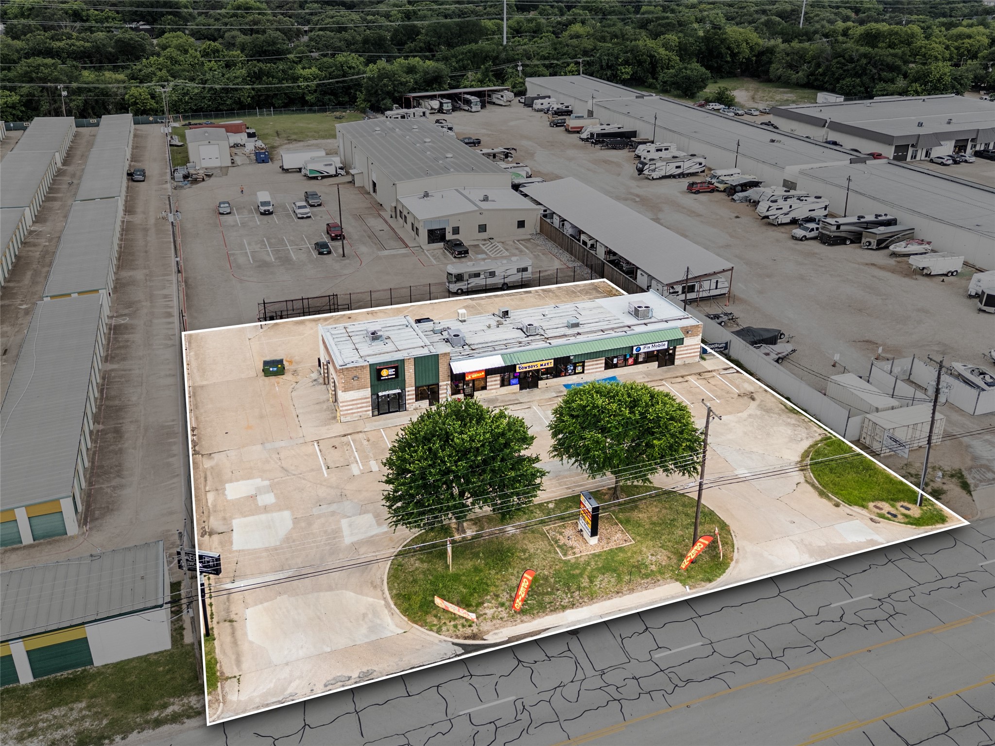 2712-2720 W Division Street Arlington TX 76012