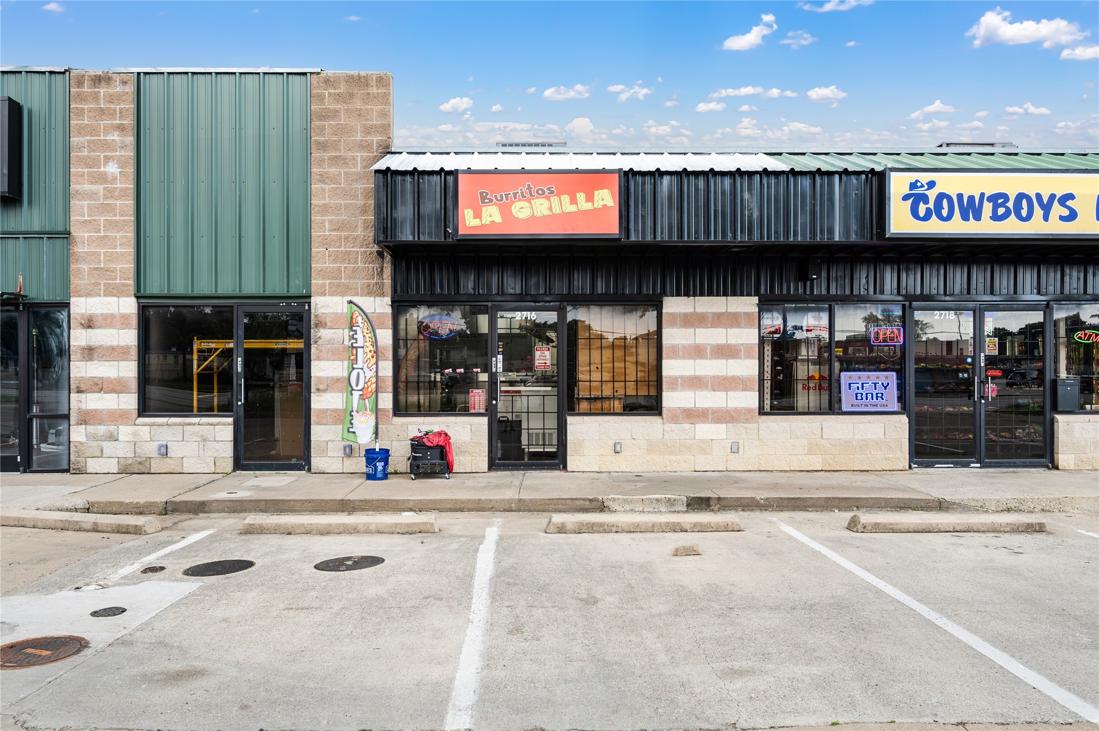 2712-2720 W Division Street Arlington TX 76012