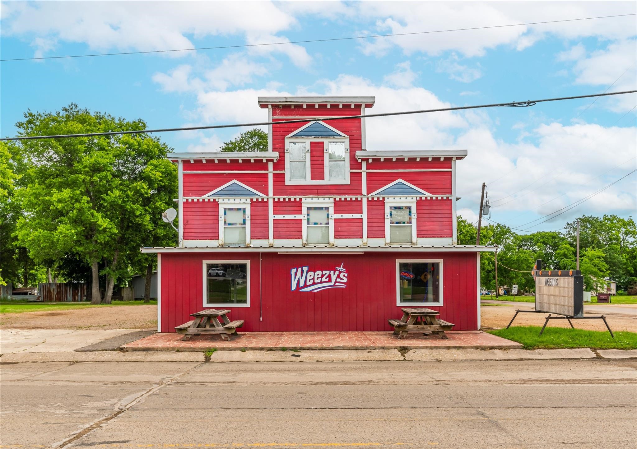 204 W Front Street Blossom TX 75416