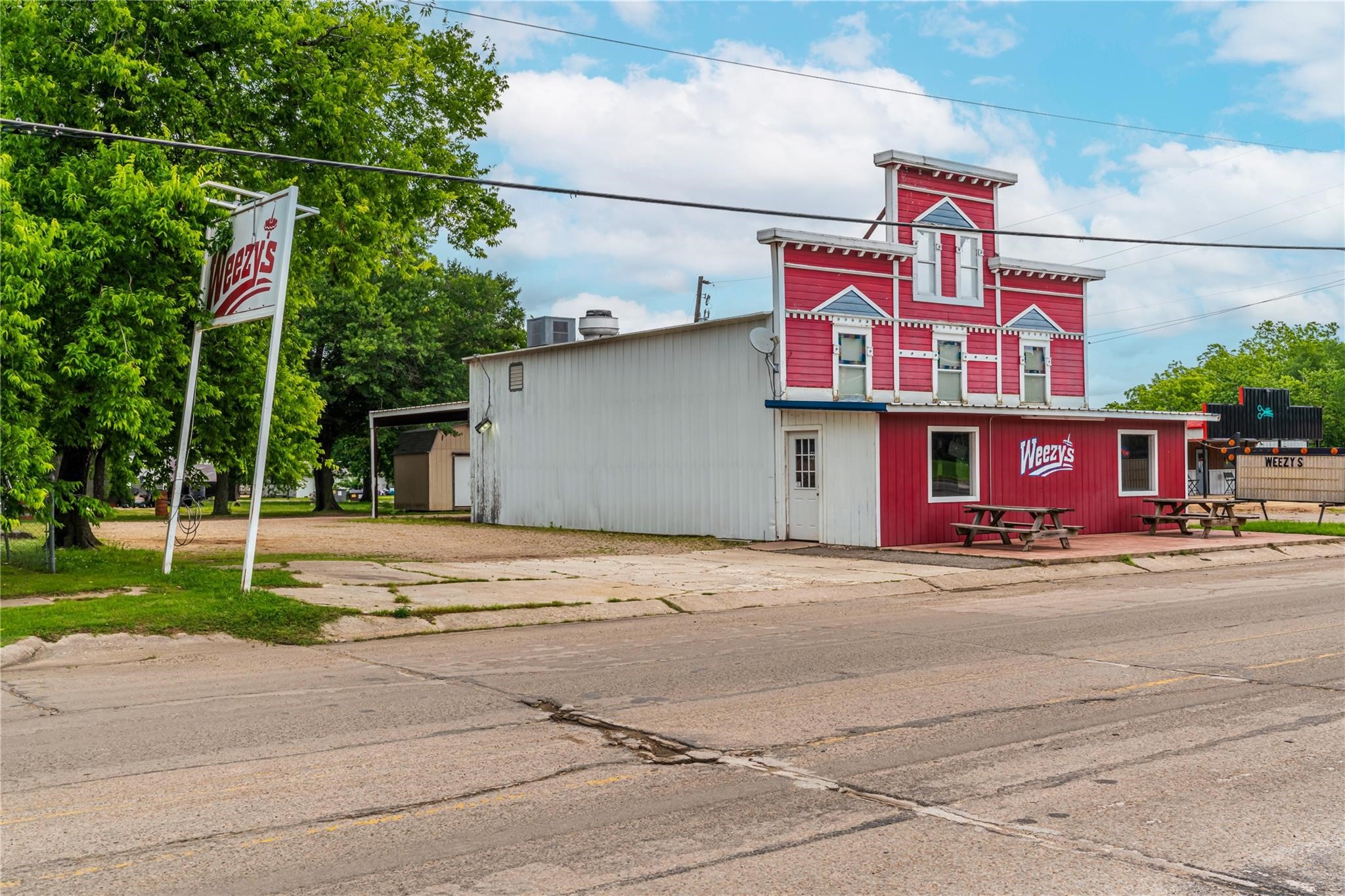 204 W Front Street Blossom TX 75416