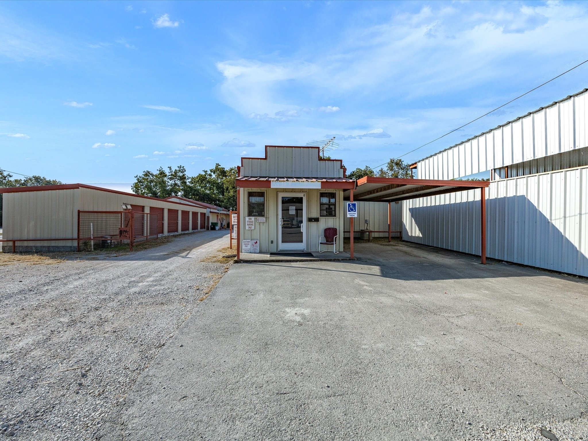 300 S State Highway 101 Chico TX 76431