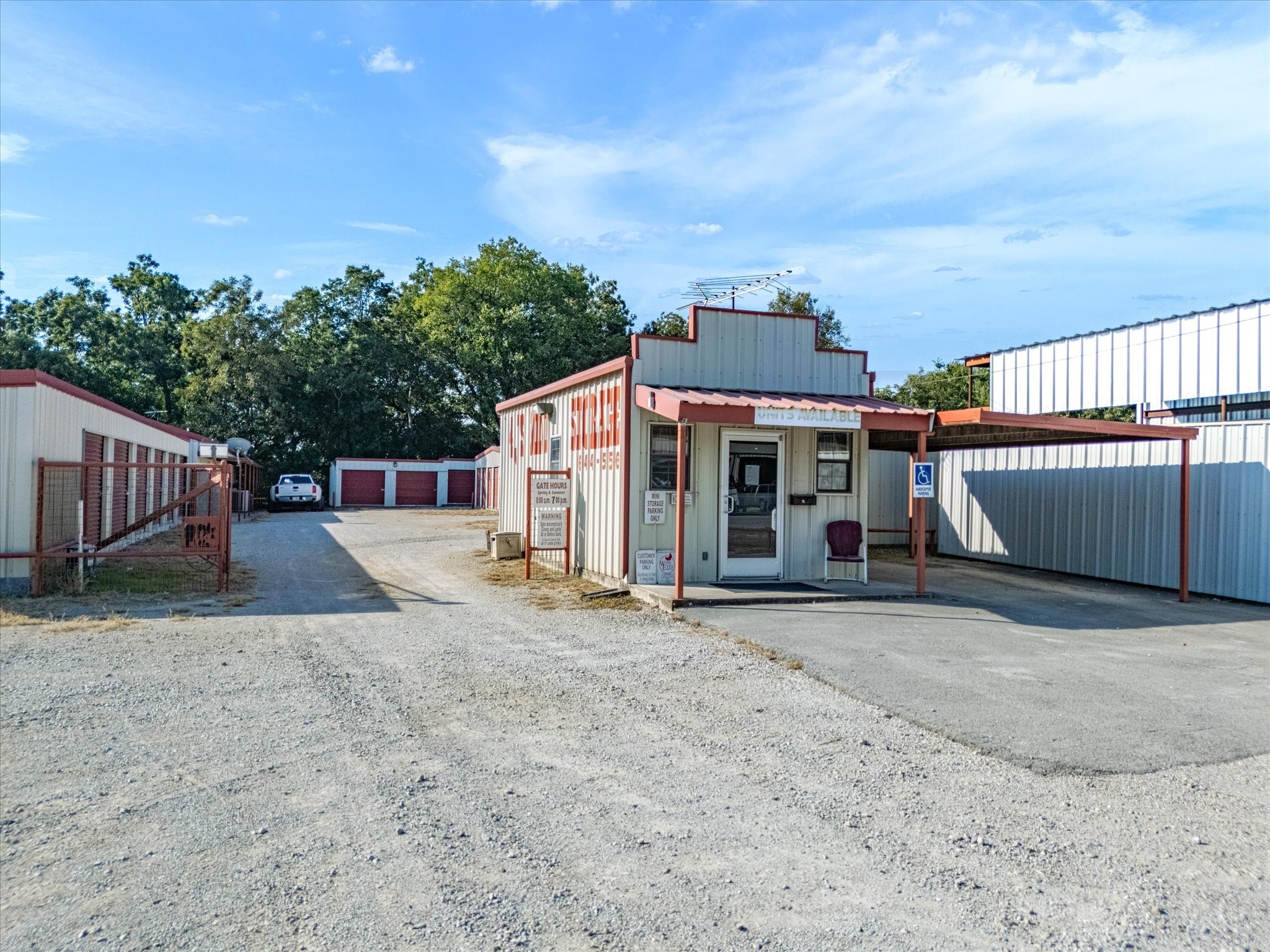 300 S State Highway 101 Chico TX 76431