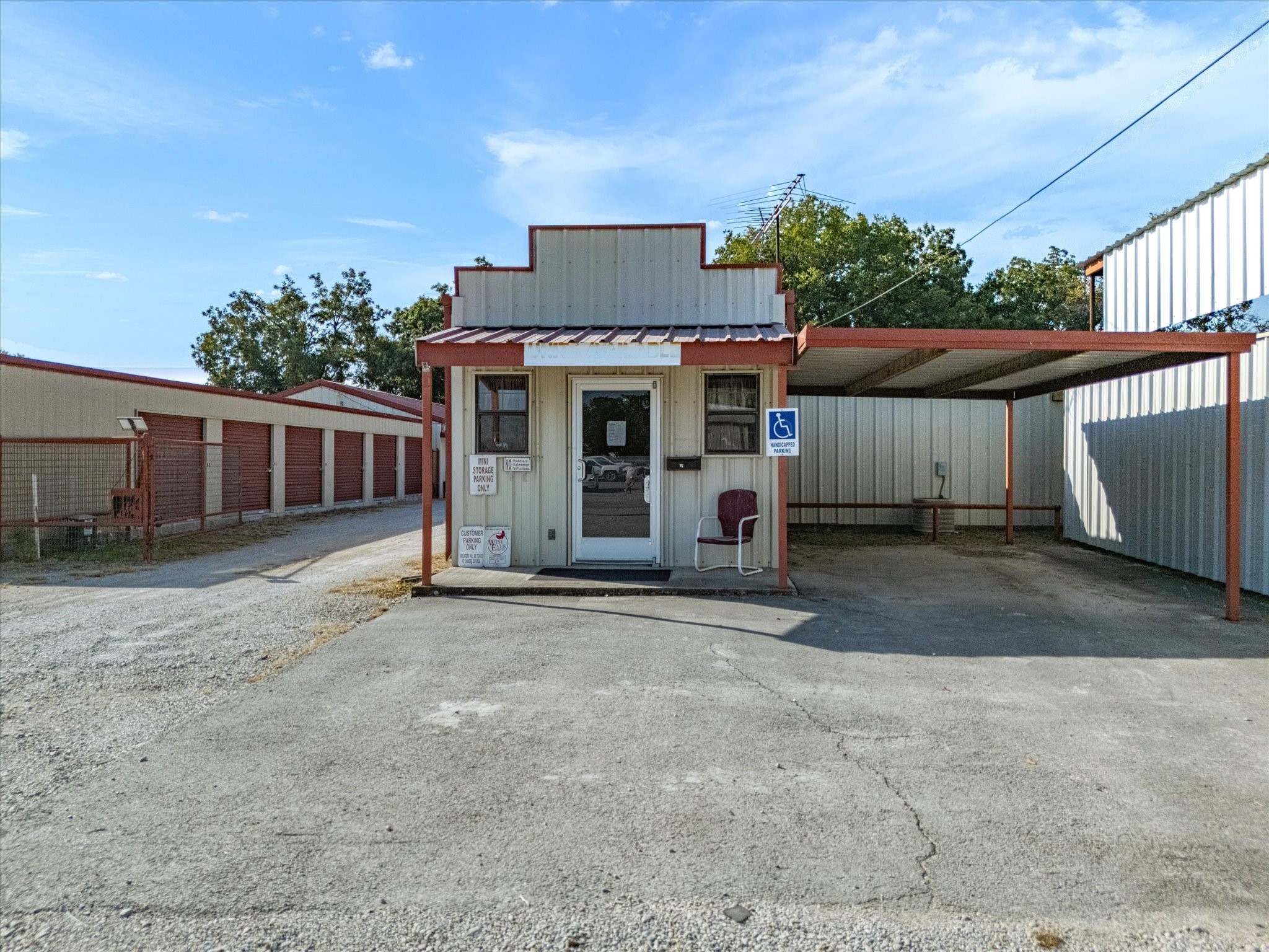 300 S State Highway 101 Chico TX 76431