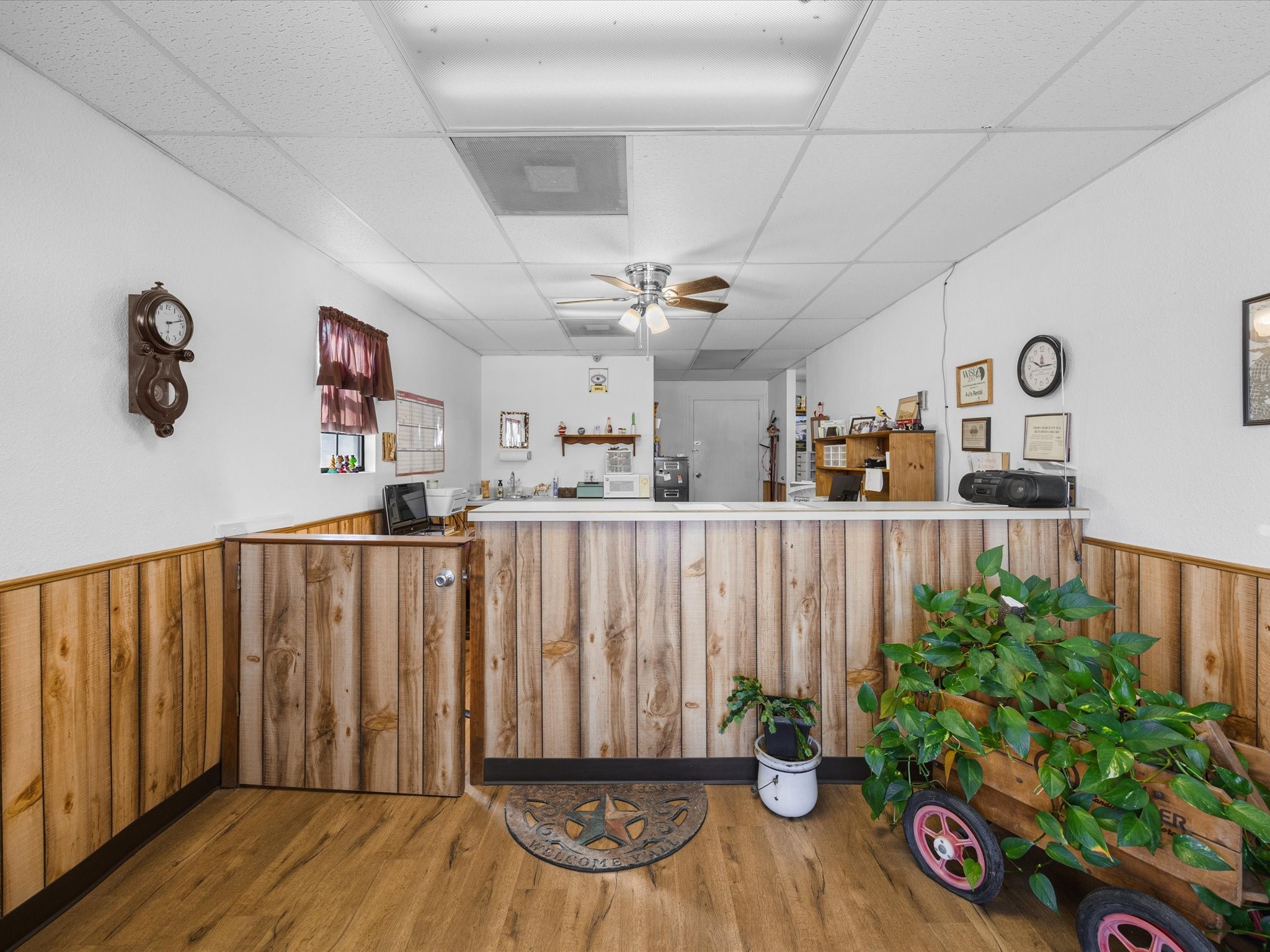 300 S State Highway 101 Chico TX 76431