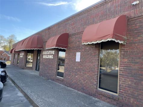 1 N Walnut Street Cleburne TX 76033