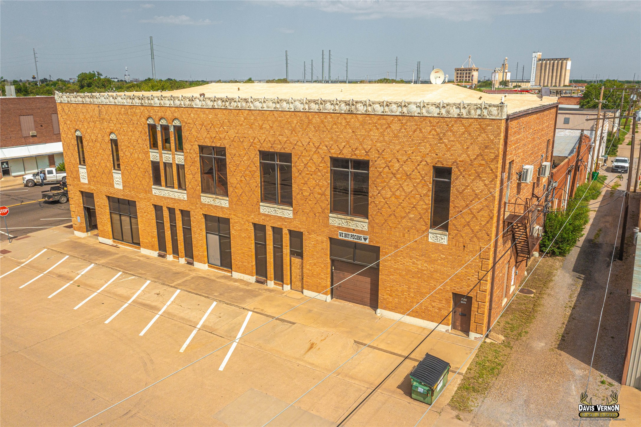 1423 Main Street Vernon TX 76384
